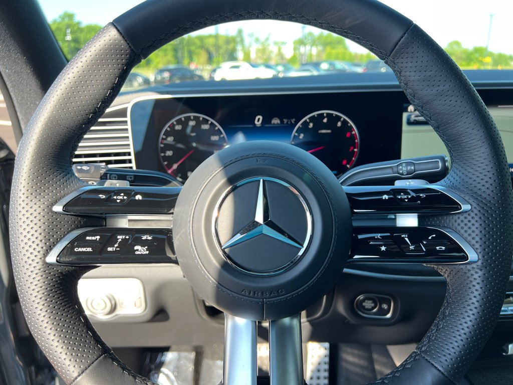 New 2026 MANUFAKTUR Silicon Grey Mercedes-Benz GLS 450 image 18