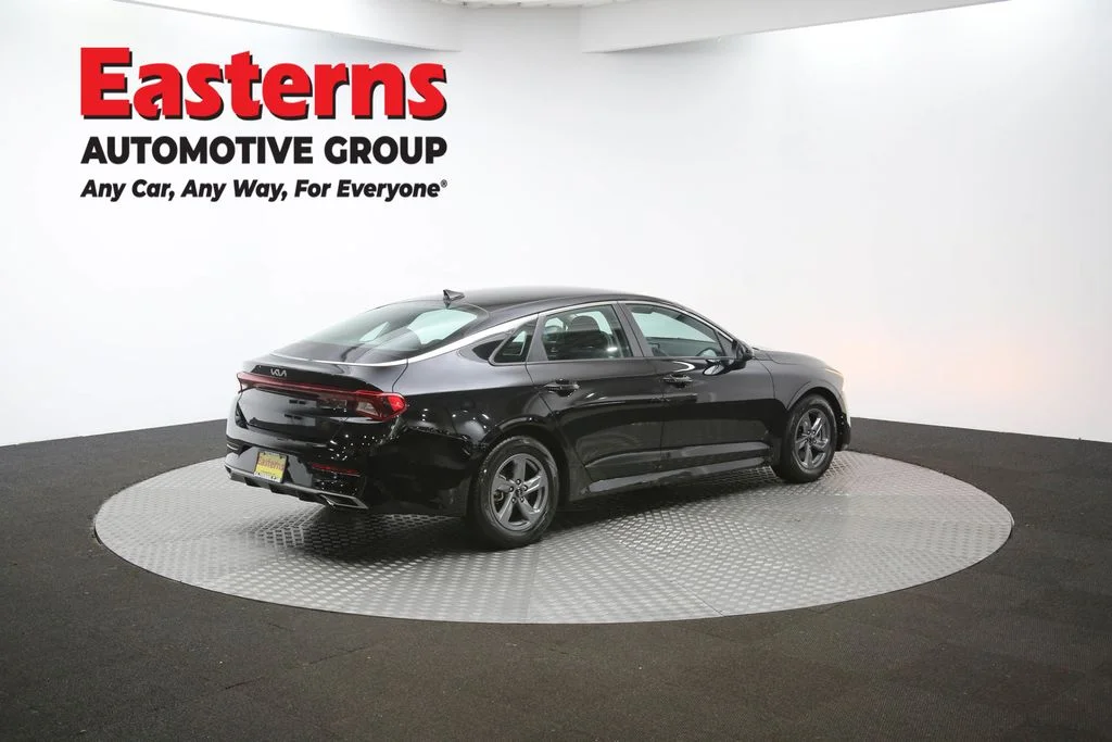 Used 2024 Gray Nissan SV image 41