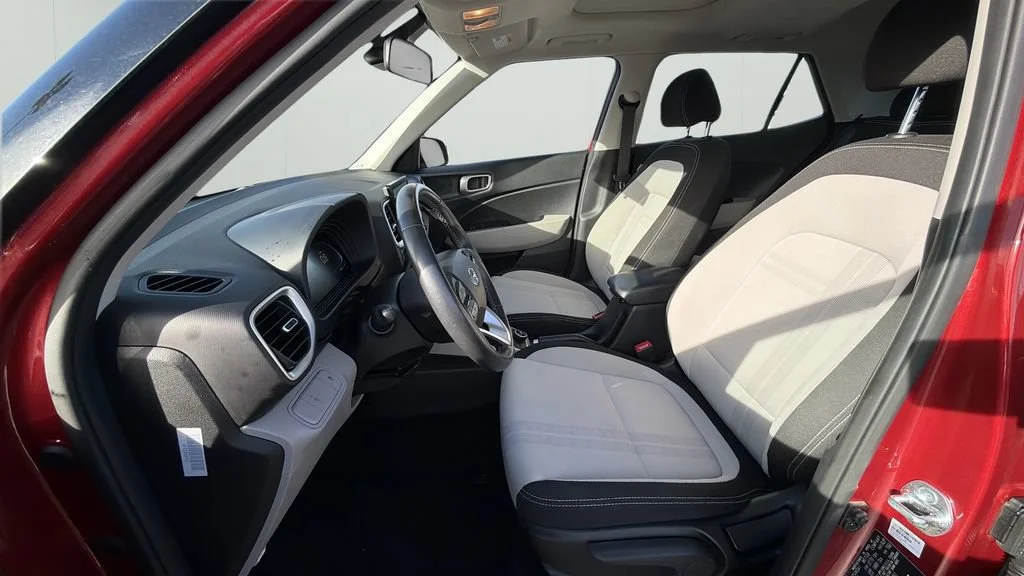 Used 2025 Red Hyundai SEL image 17