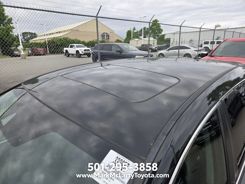 Used 2019  Honda EX-L image 5