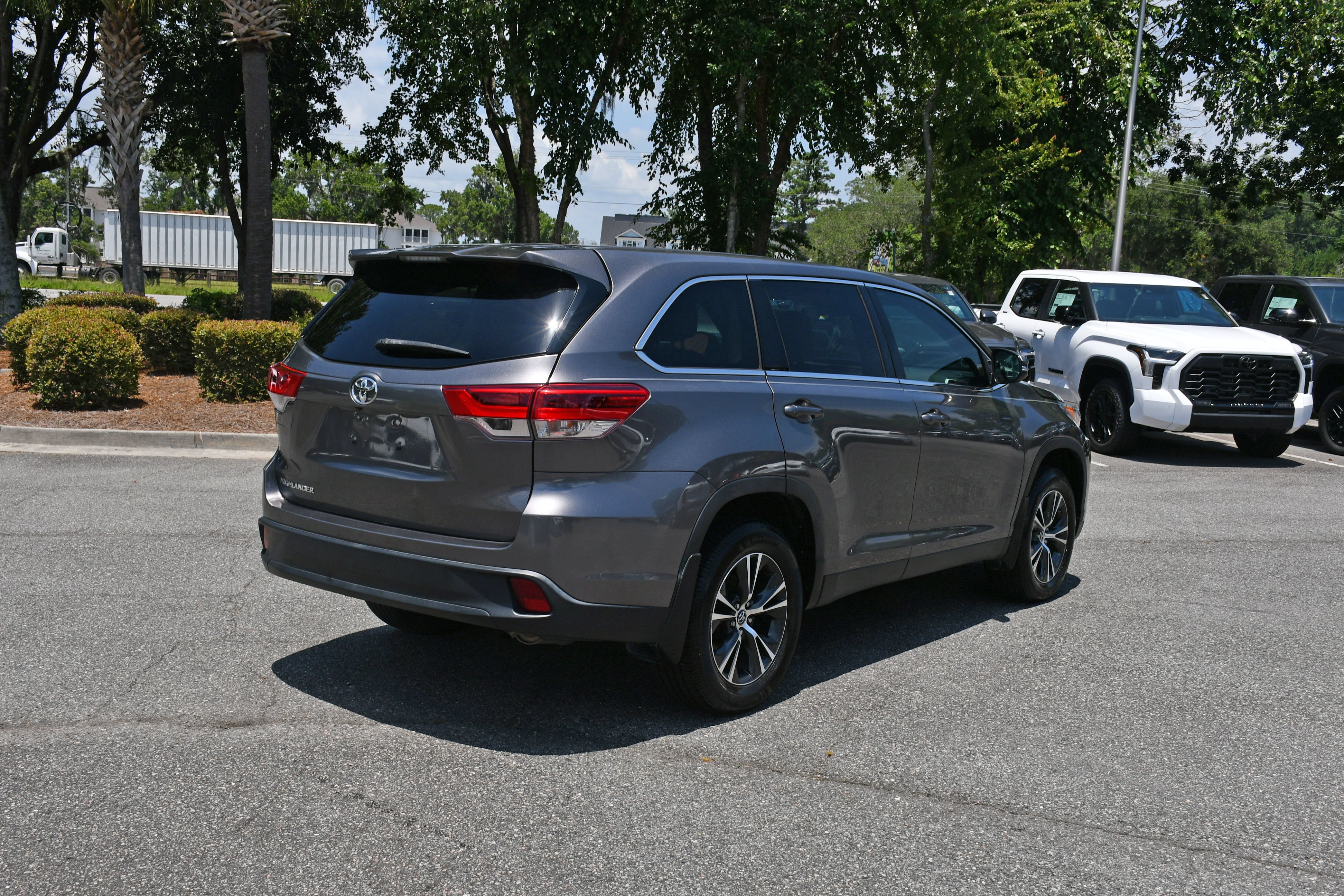 Used 2019 Gray Toyota LE image 3