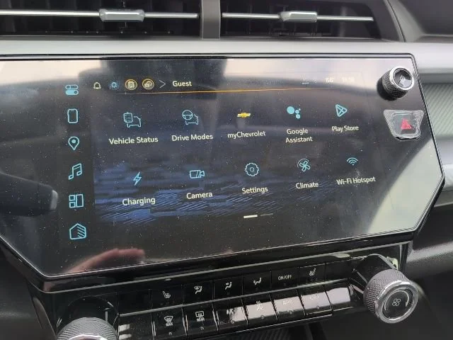 2027 Chevrolet Bolt LT - Photo 18