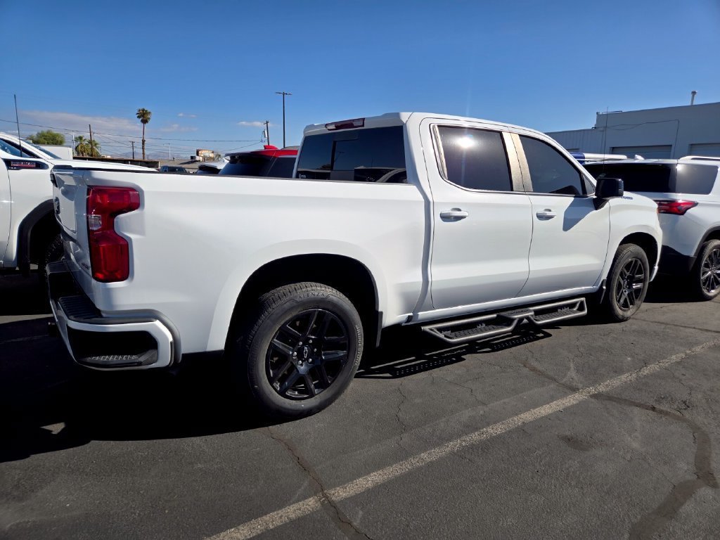Used 2024 Summit White Chevrolet RST image 2