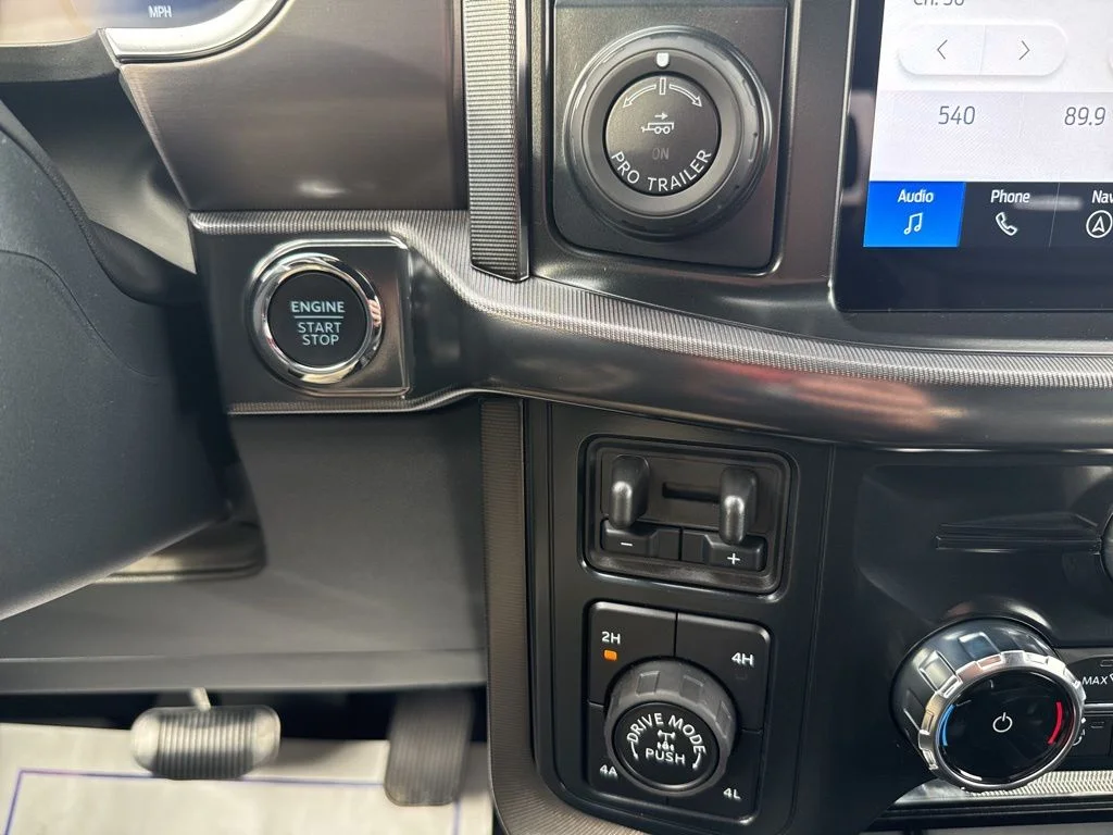 New 2026 Star White Metallic Tri-Coat Ford Platinum® image 41