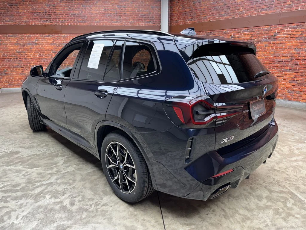Used 2024 Black BMW xDrive30i image 2