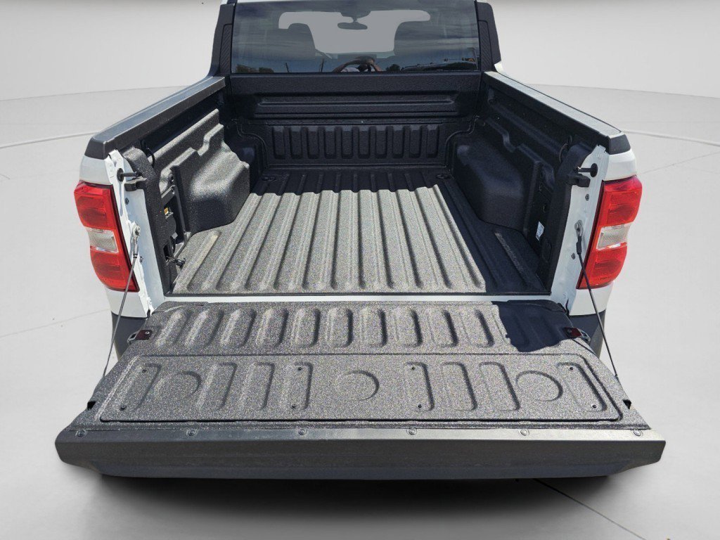 New 2026 Oxford White Ford XLT image 24
