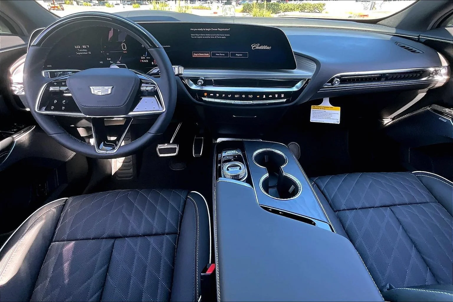2027 Cadillac LYRIQ Signature Luxury - Photo 7