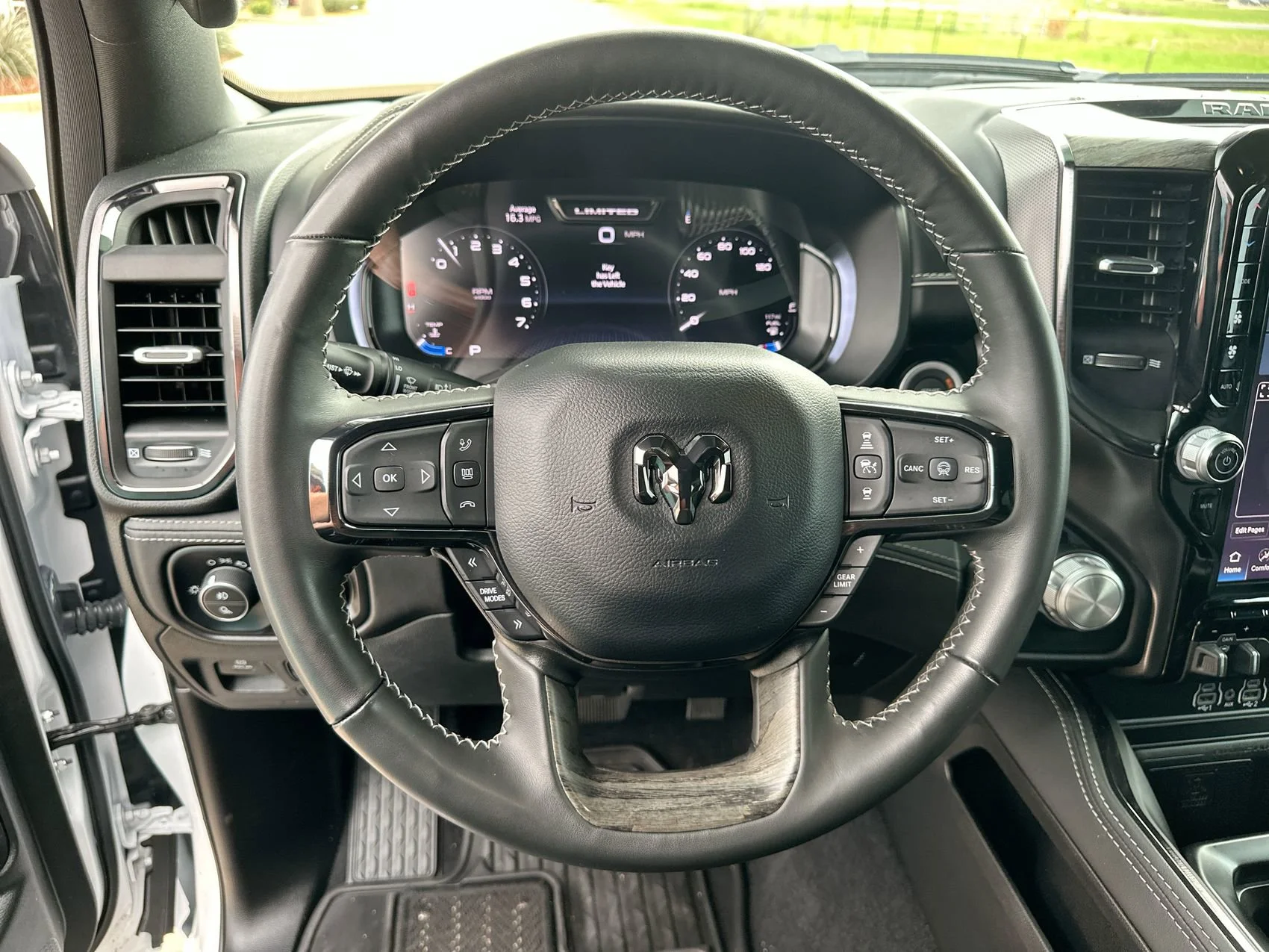 2025 RAM Ram 1500 Pickup Limited - Photo 28