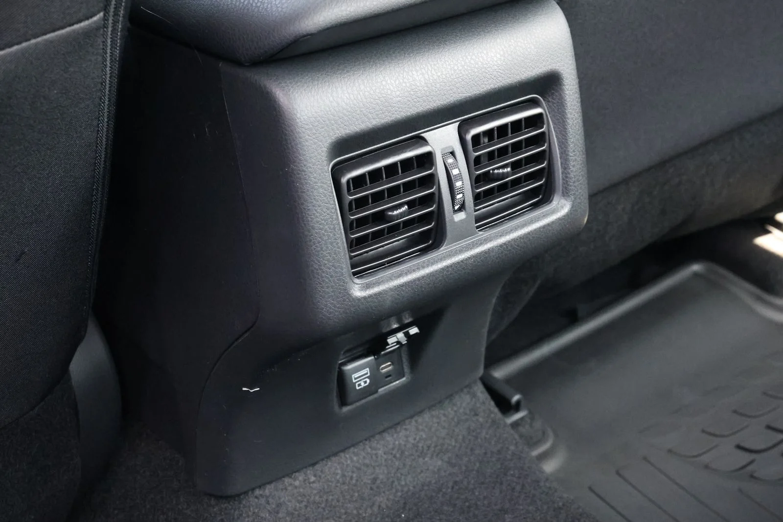 New 2026  Toyota LE image 28