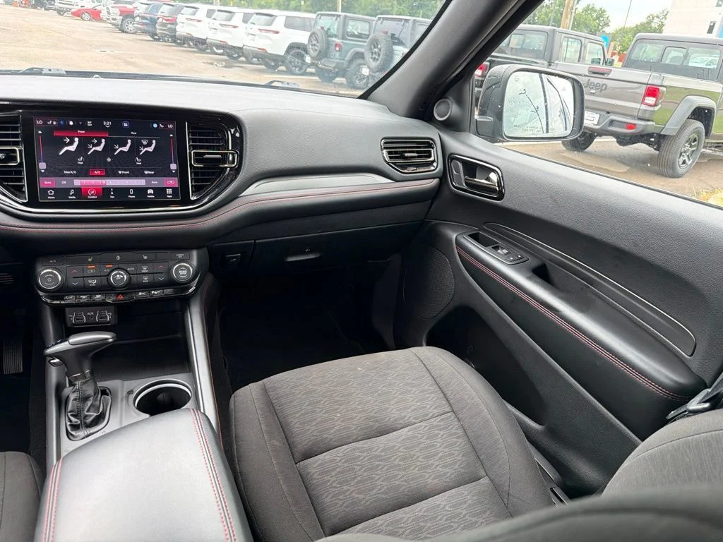 Used 2025 DB Black Clearcoat Dodge GT image 17