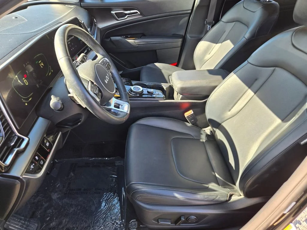 Used 2023 Fusion Black Kia EX image 10