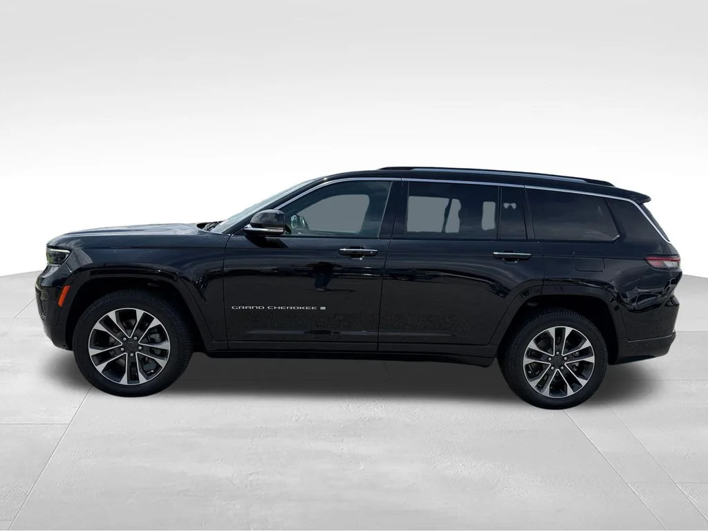 Used 2021 Black Jeep Overland image 2
