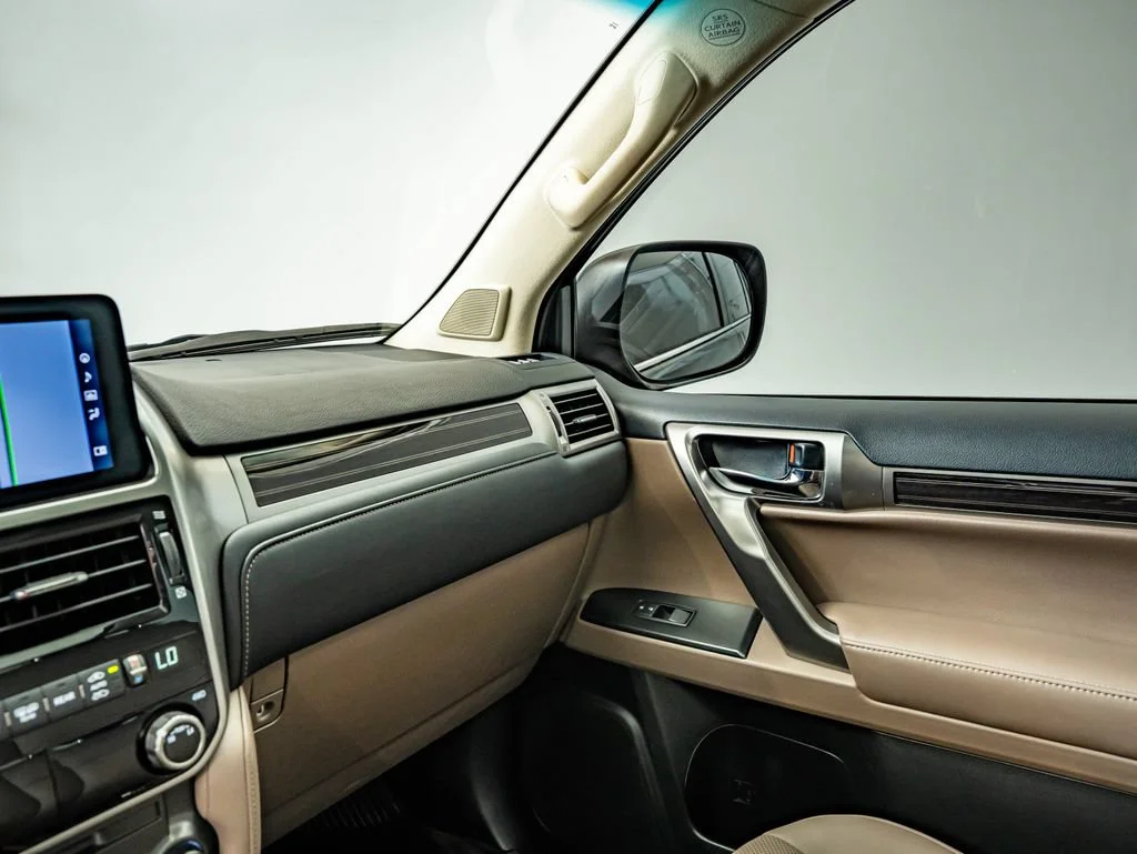 Certified Used 2023 Caviar Lexus 460 image 31