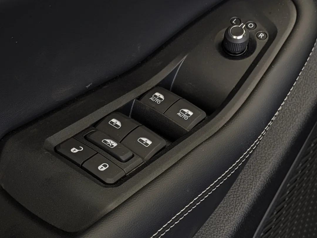 New 2026 Black Jeep Altitude - - 4x4 - 20 Gloss Black Wheels - Remote Start - Capri Leatherette & More! image 12
