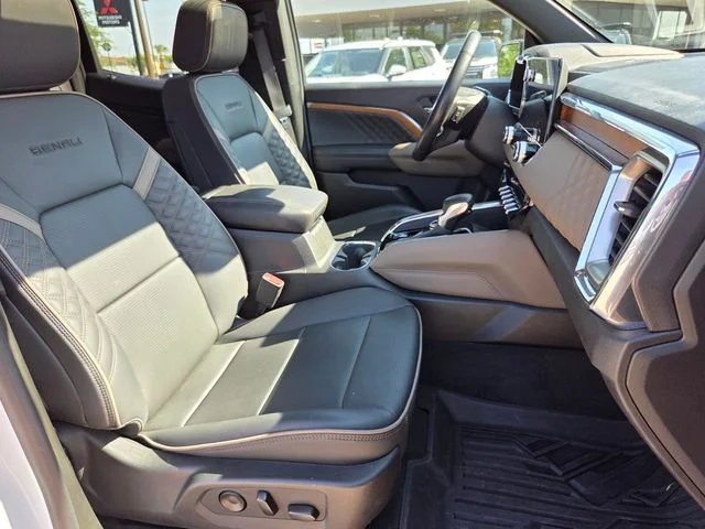 Used 2024 White GMC Denali image 16
