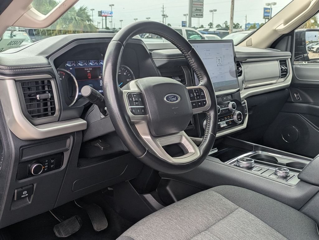 Used 2024 Black Ford XLT image 25