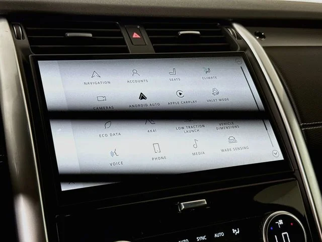 New 2026 Fuji White Land Rover Dynamic SE image 15