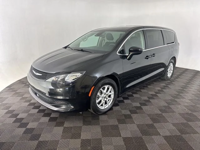 Used 2023 Black Chrysler LX image 3