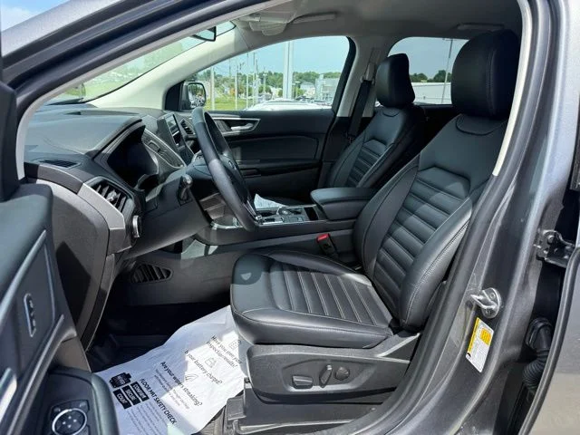 Used 2024 Gray Ford SEL image 20