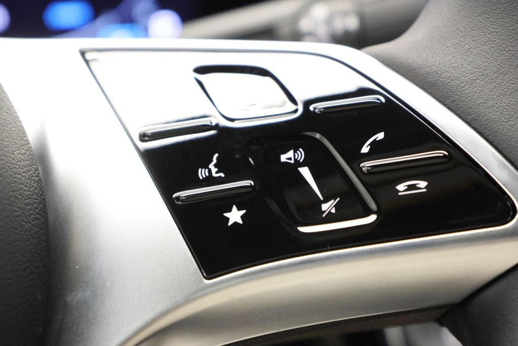 Used 2026 Polar White Mercedes-Benz GLA 250 image 21