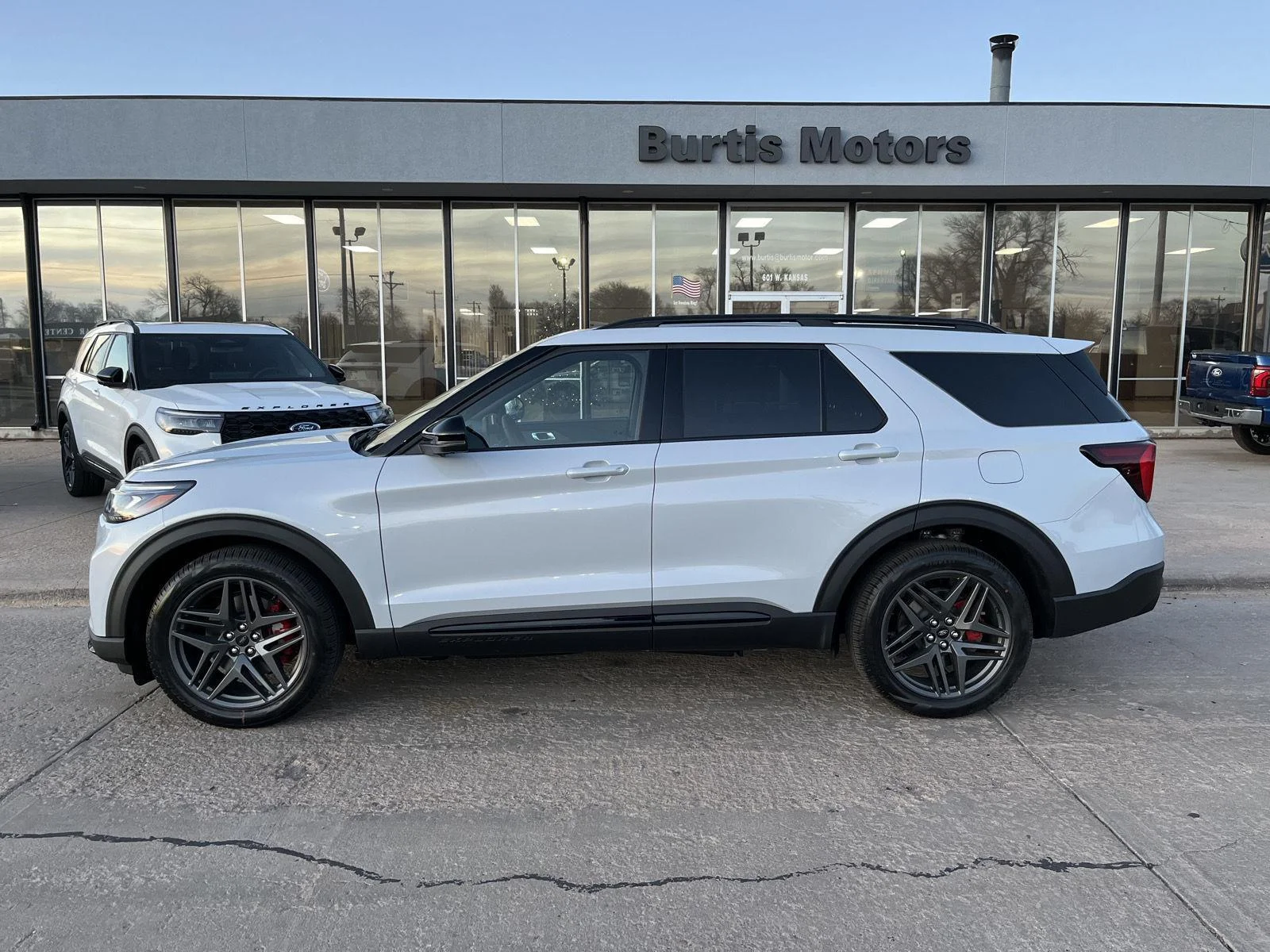 2026 Ford Explorer ST 4WD's photo