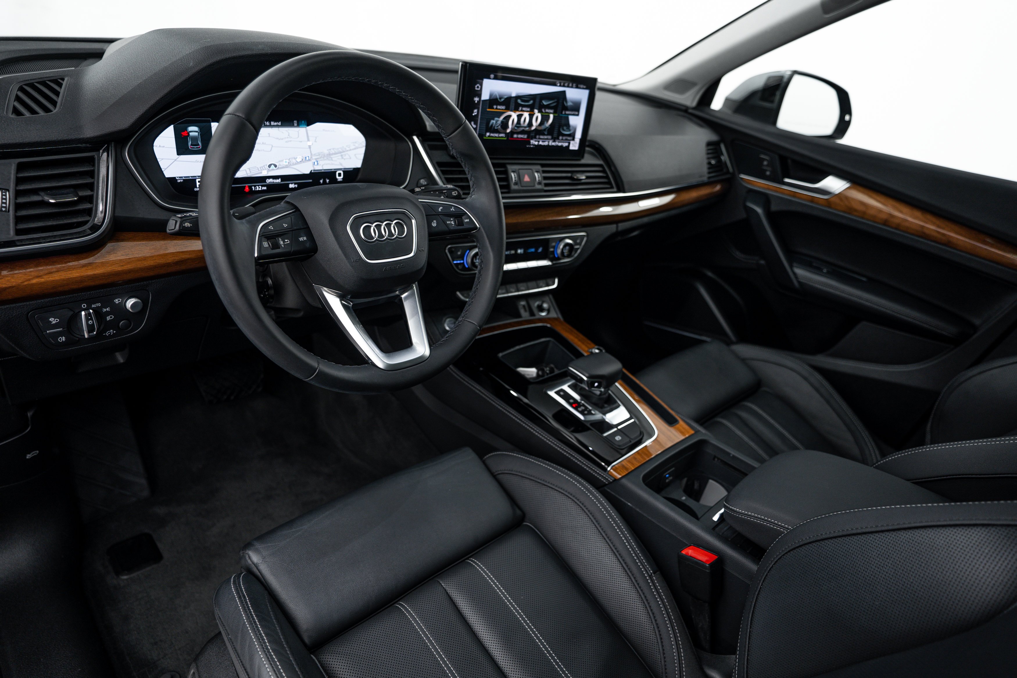 Certified Used 2023 Daytona Gray Pearl Effect Audi S line Prestige image 8