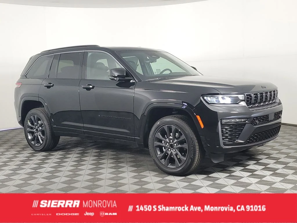 2026 Jeep Grand Cherokee Limited Reserve 4x4's photo