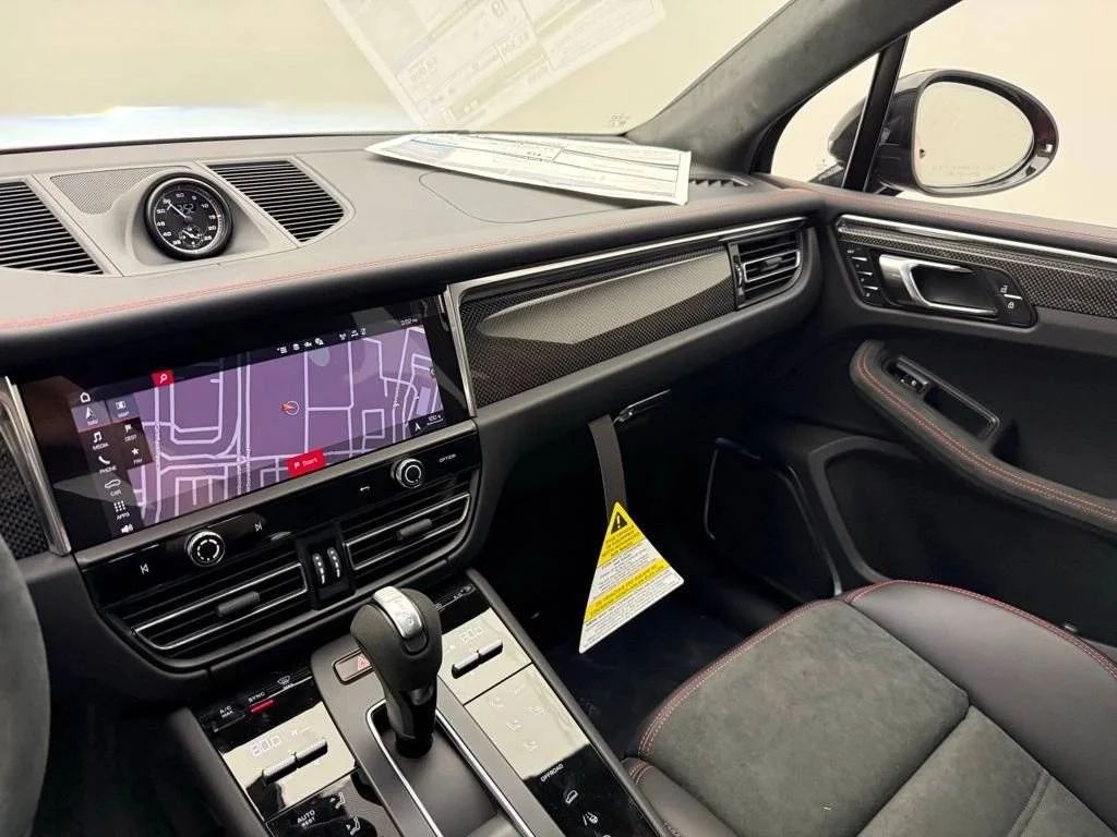 2026 Porsche Macan GTS - Photo 16