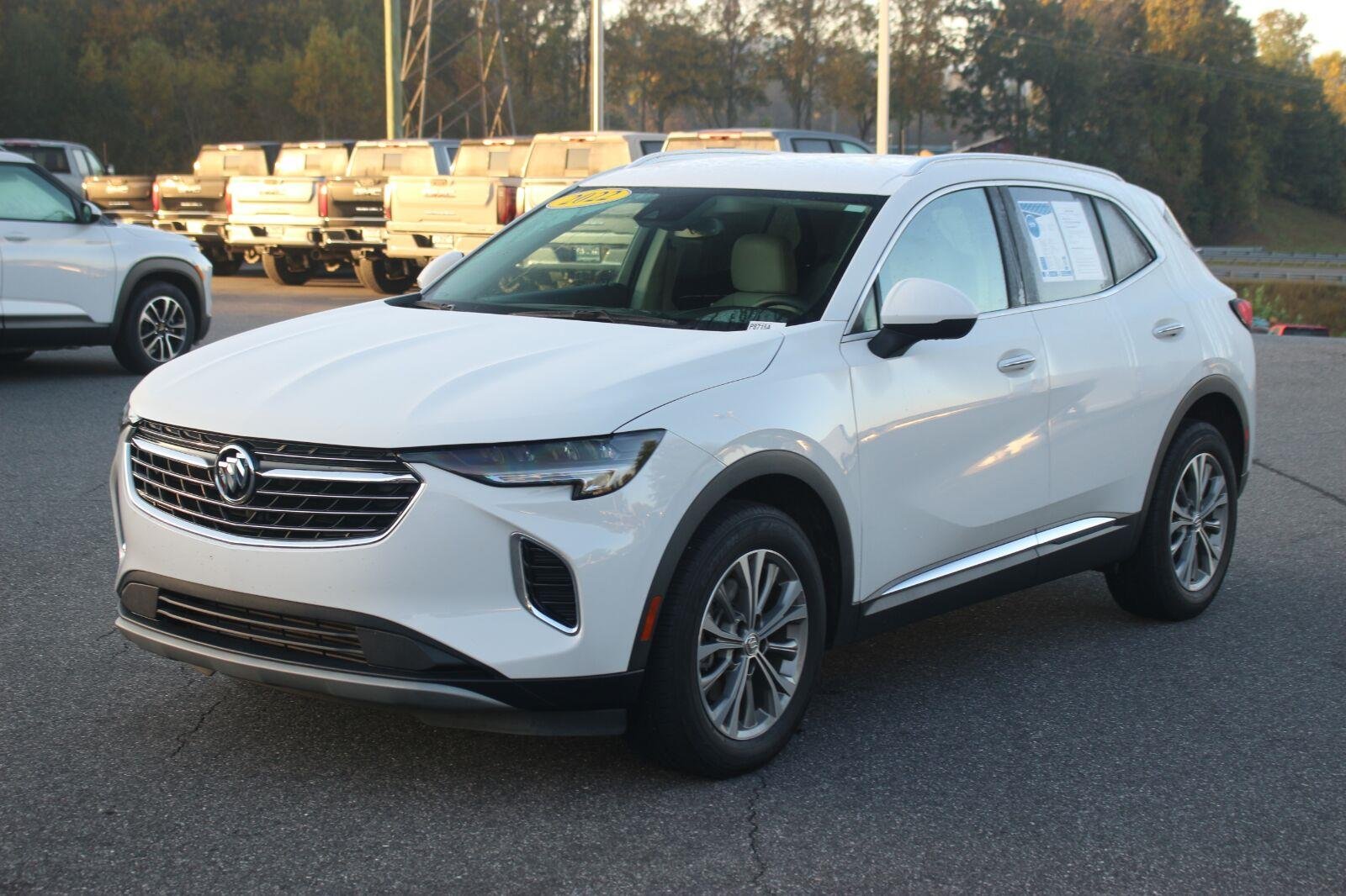 Used 2022 SUMMIT WHITE Buick Preferred image 3