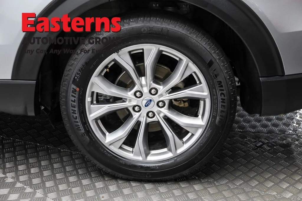Used 2024 Silver Ford Limited image 8
