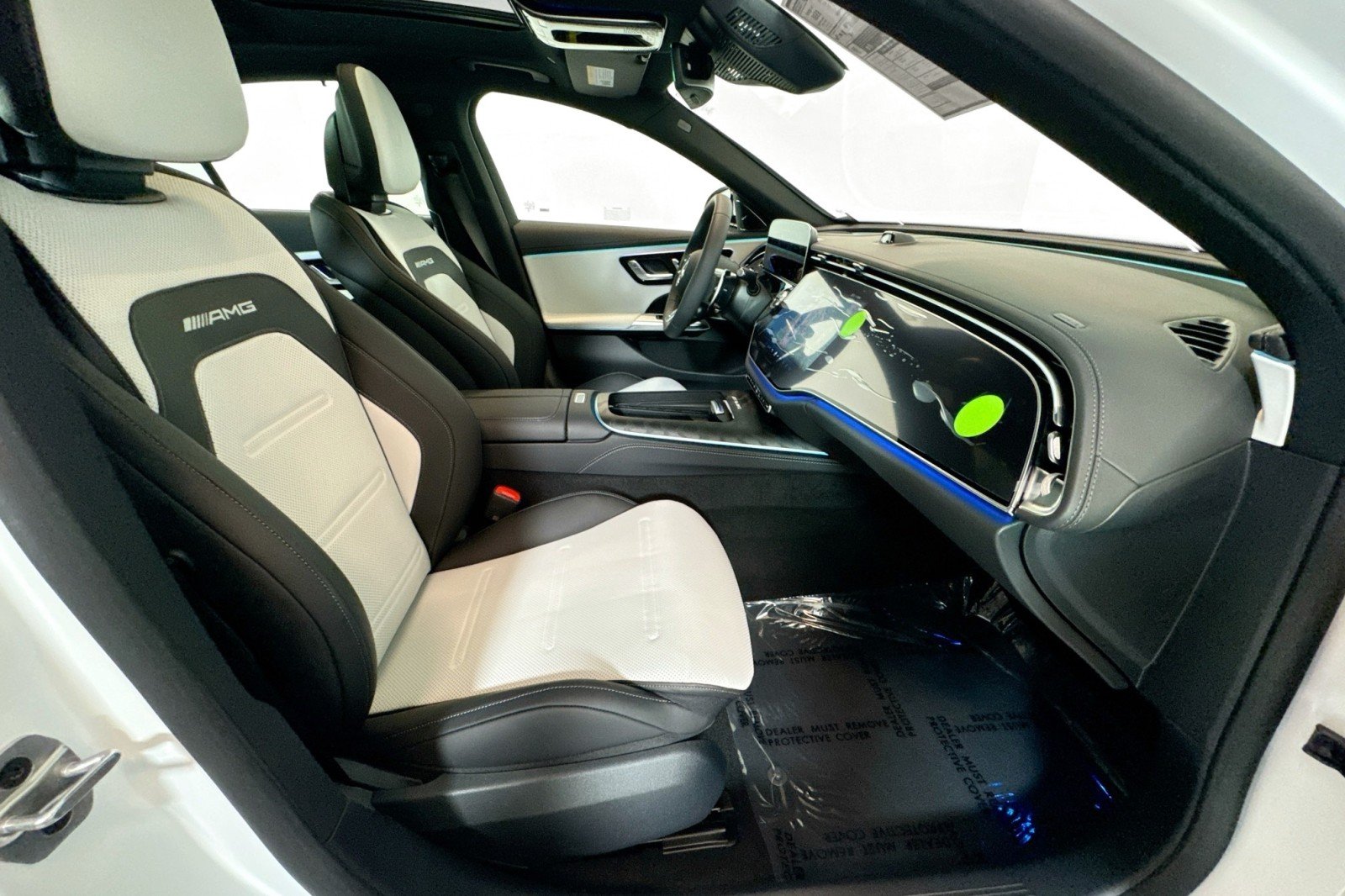 New 2026 MANUFAKTUR Moonlight White Magno Mercedes-Benz AMG® E 53 E 4MATIC+ Sedan image 26