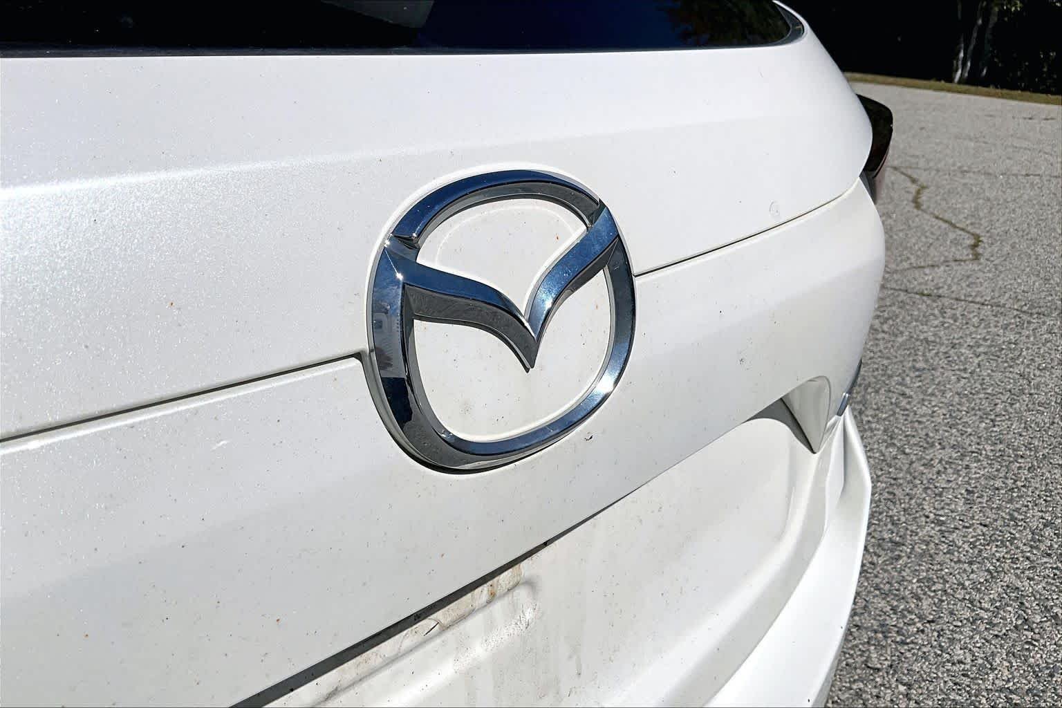Used 2019 Snowflake White Pearl Mica Mazda Touring image 33