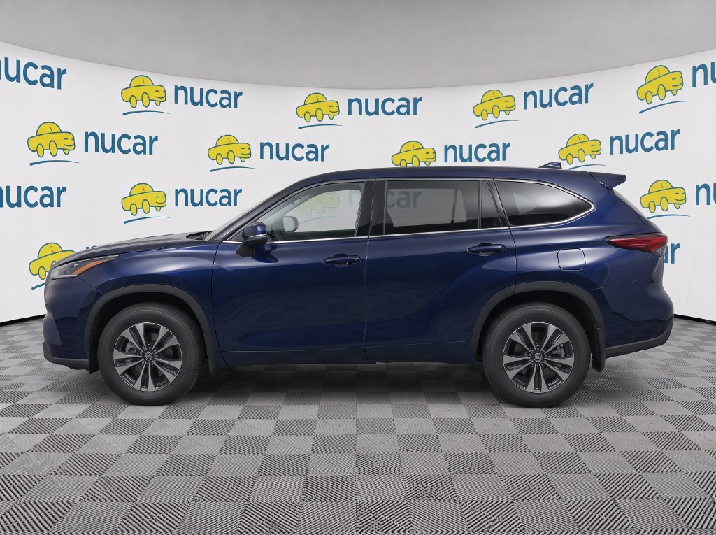 Used 2026  Toyota XLE image 6