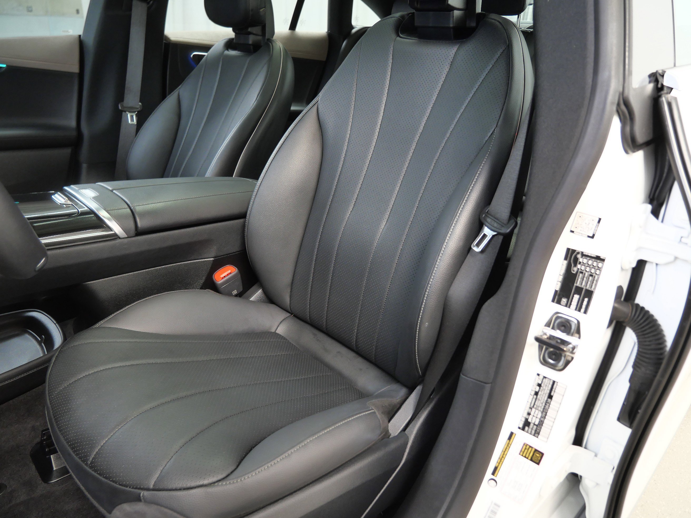 Certified Used 2023 Polar White Mercedes-Benz EQE 350 image 3