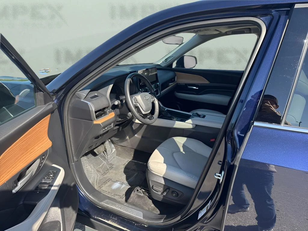 Used 2025 Blue Toyota Limited image 9
