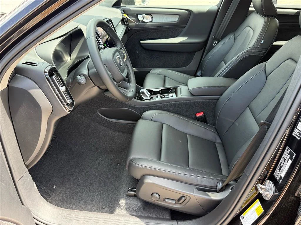 New 2026 Onyx Black Volvo Ultra image 9