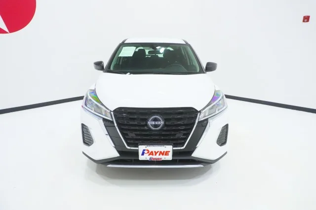 Used 2025  Nissan S image 2