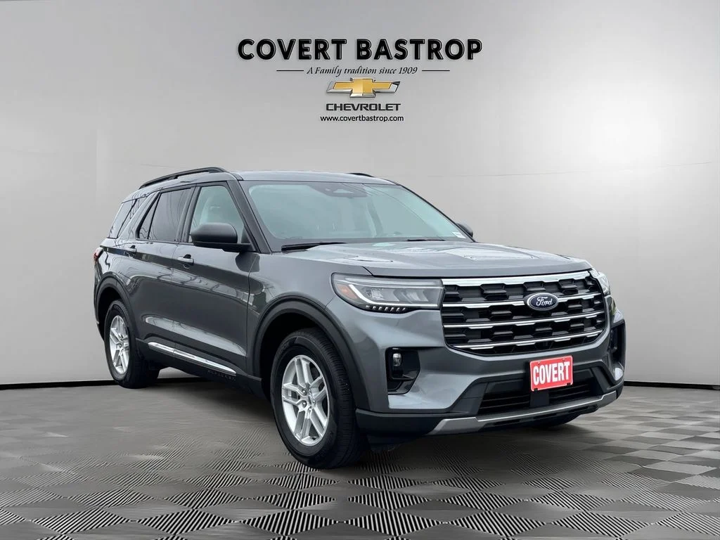 Used 2025 Gray Ford Active image 7