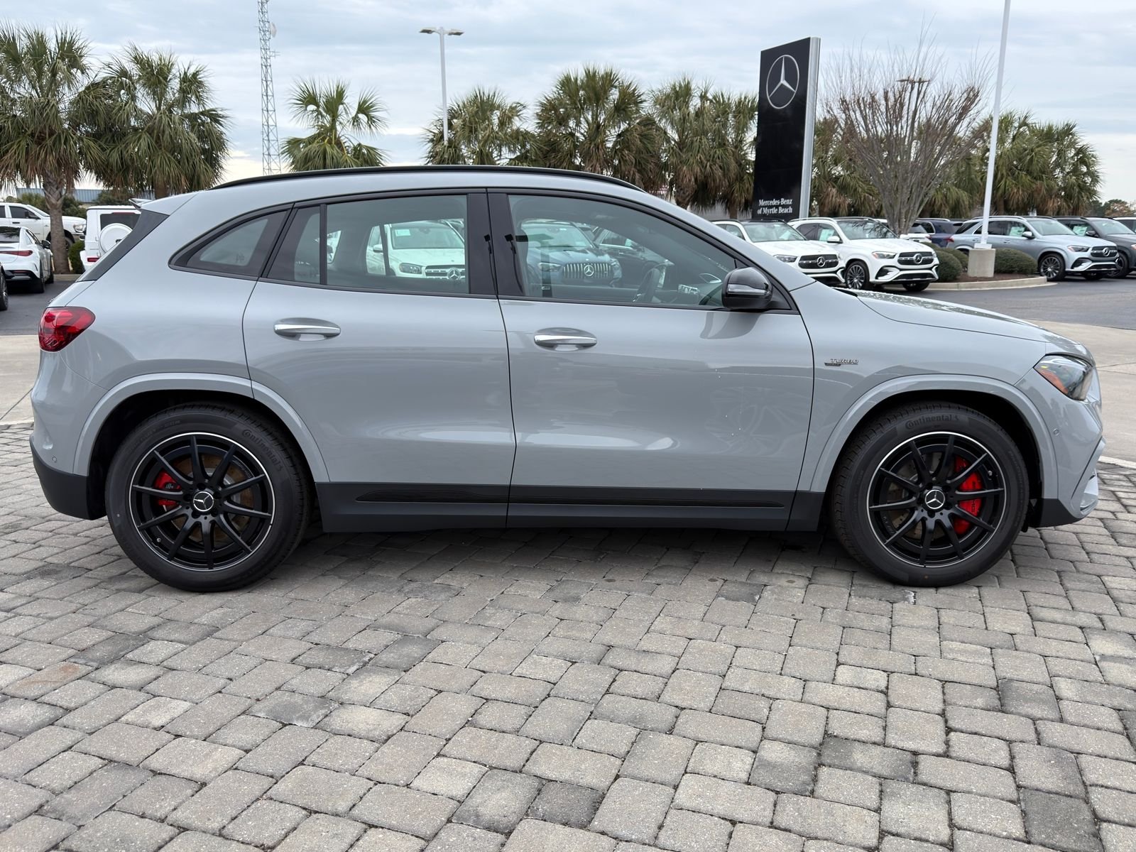 New 2026 MANUFAKTUR Alpine Gray Mercedes-Benz GLA 35 AMG® image 7
