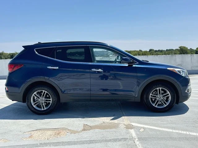 Used 2017 Blue Hyundai 2.4 Base image 9