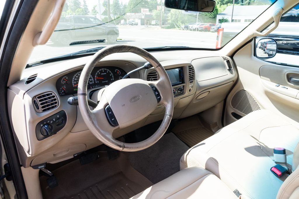 Used 2000 Harvest Gold Clearcoat Metallic Ford Lariat image 7