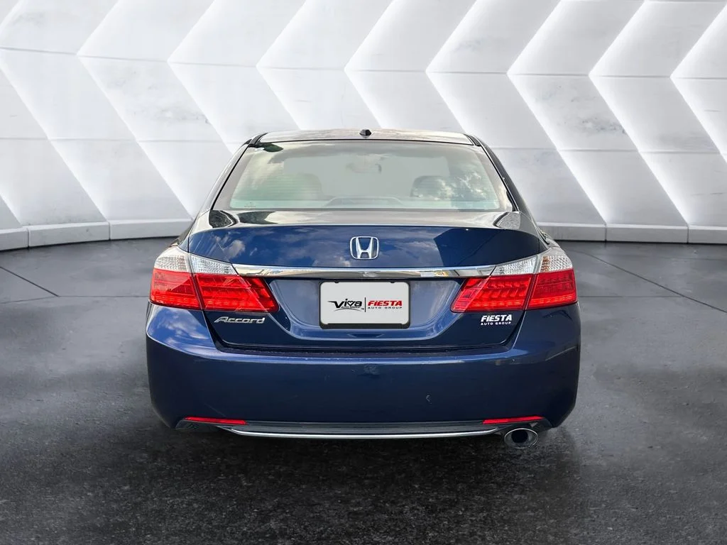 Used 2015 Blue Honda EX-L image 5
