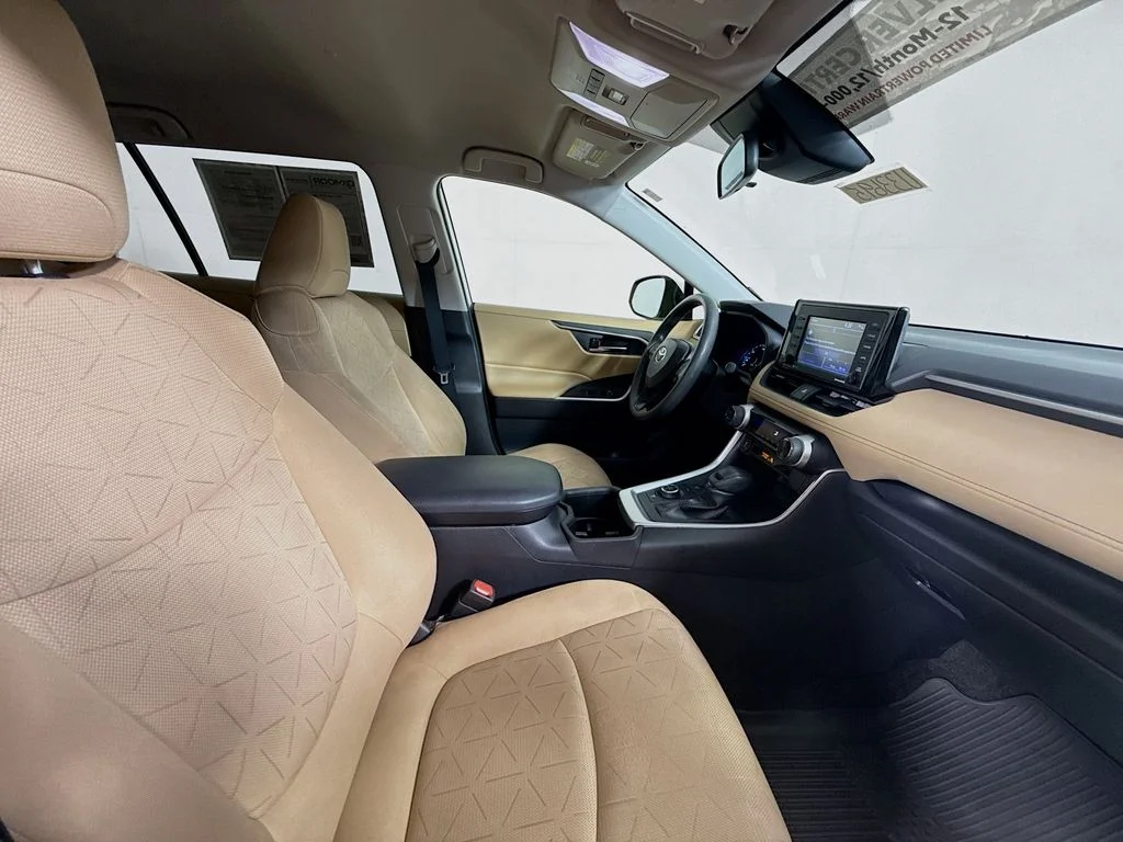 Certified Used 2022 White Toyota Hybrid XLE image 28