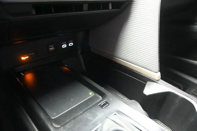 Used 2025 Ocean Toyota SE image 31