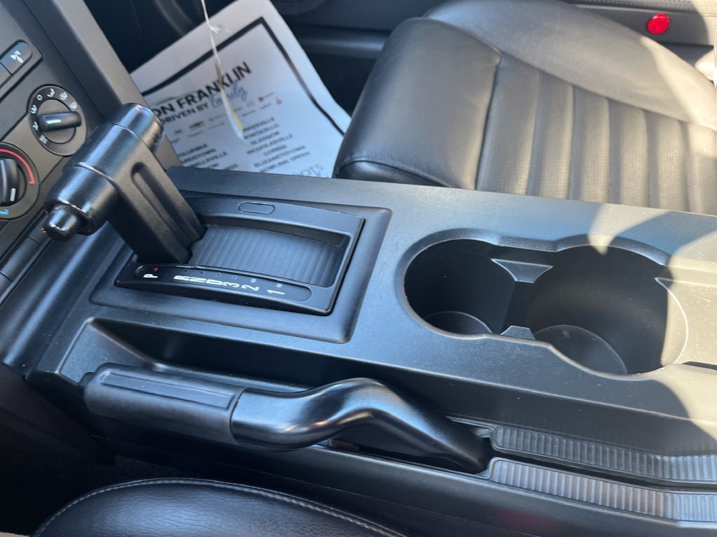 Used 2007 White Ford  image 19