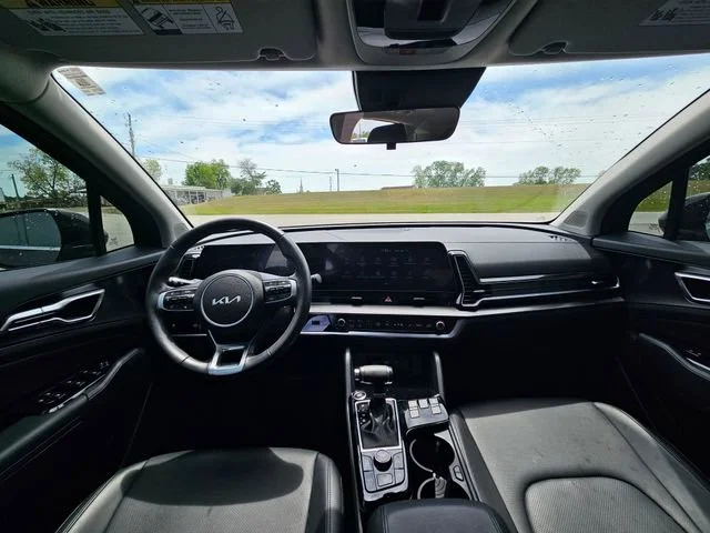 Used 2025 Black Kia EX image 12