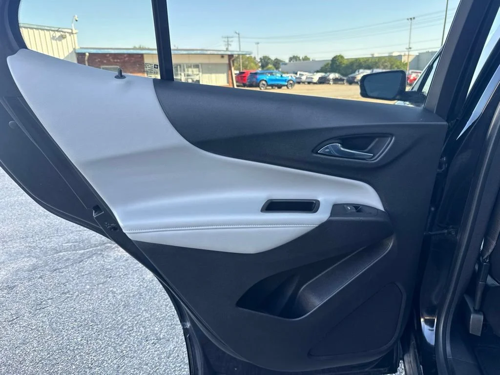 Used 2018 MOSAIC BLACK METALLIC Chevrolet Premier image 30