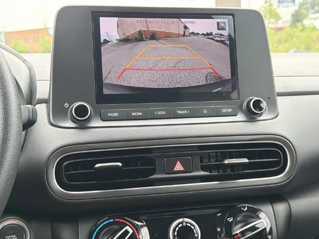 Used 2023 Silver Hyundai SEL image 18