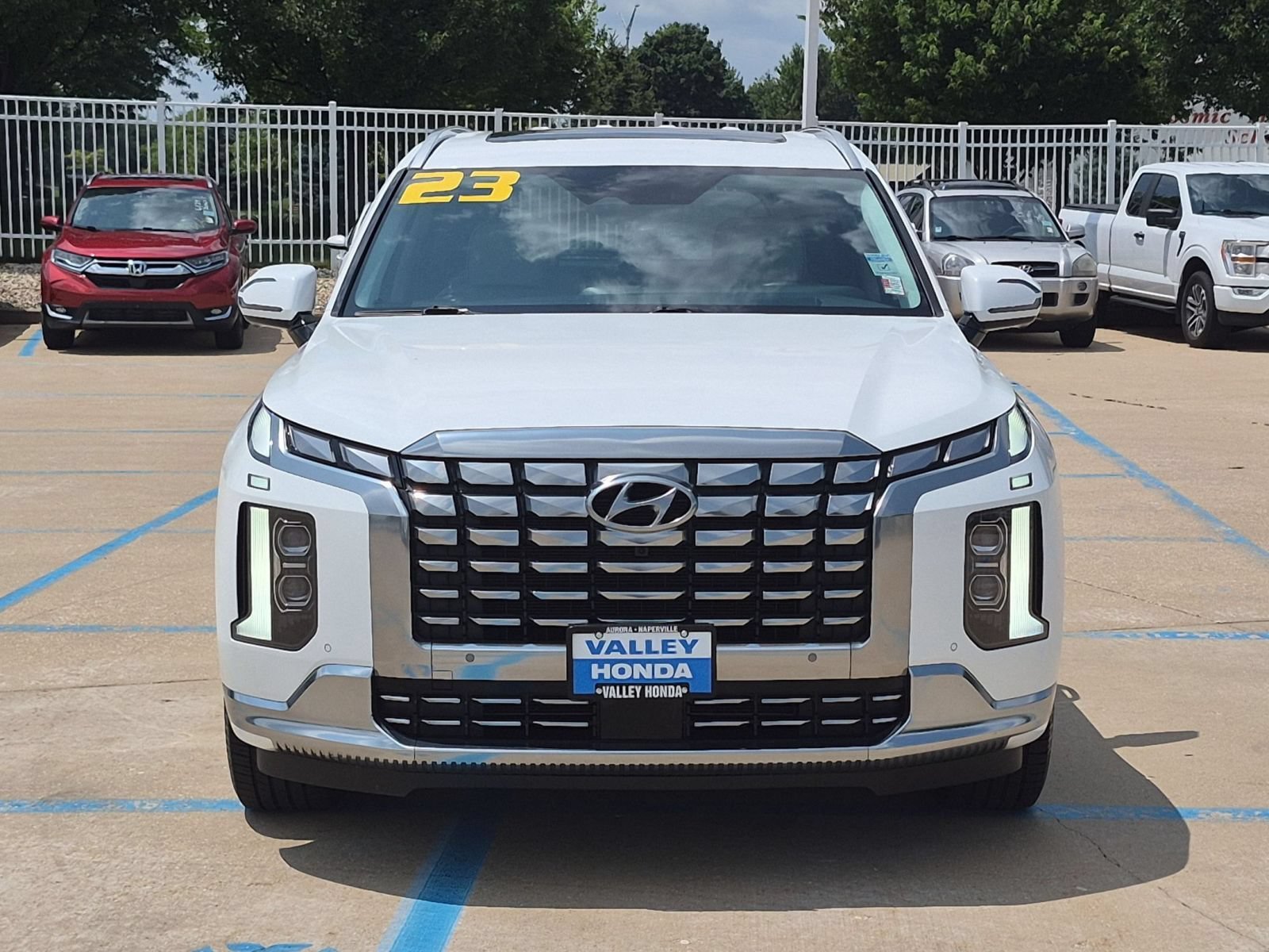 Used 2023 Hyper White Hyundai Calligraphy image 3