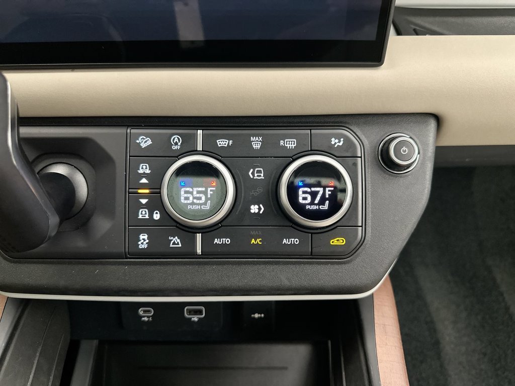 Used 2024 Santorini Black Metallic Land Rover S image 25